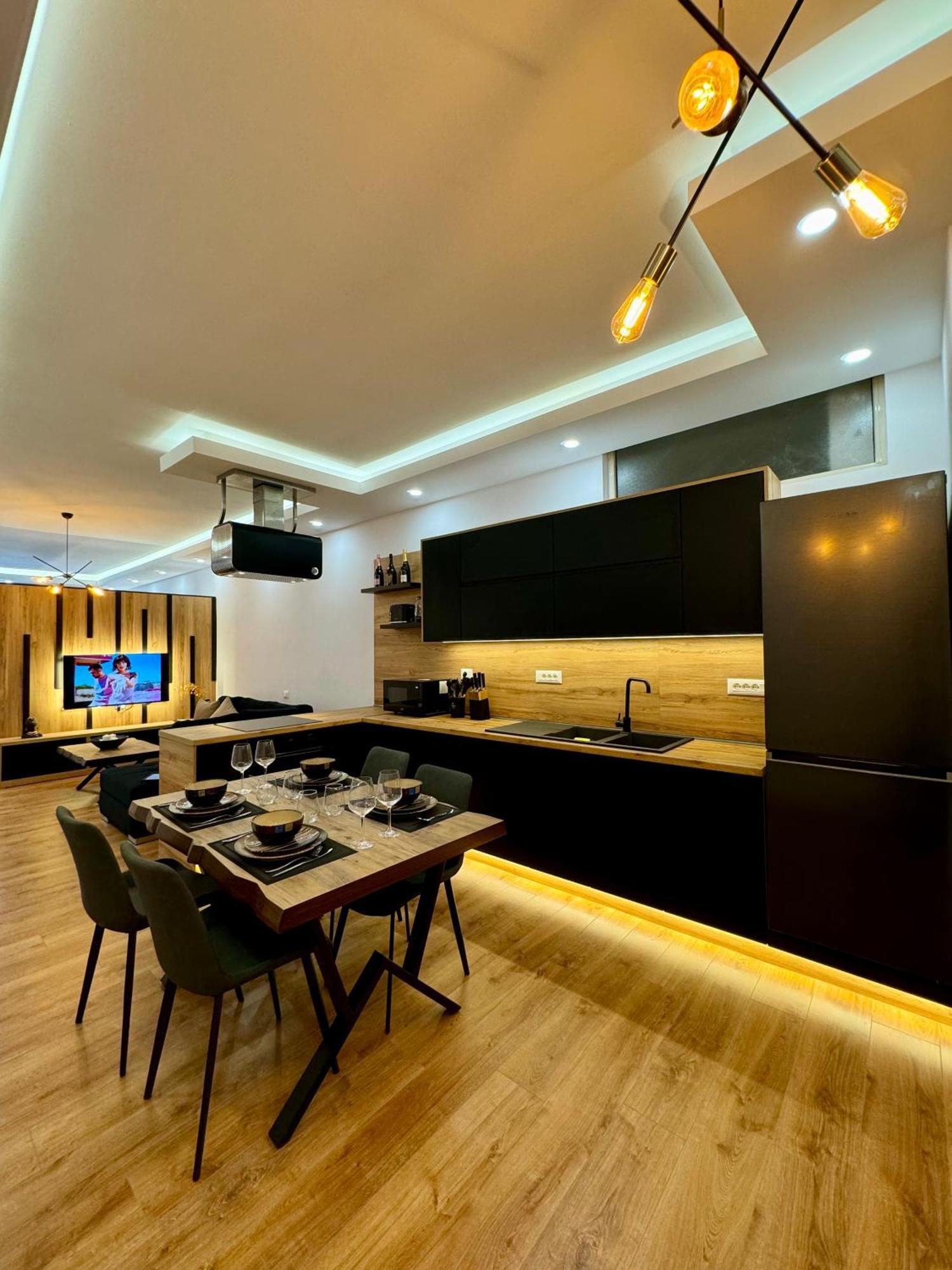 Luxury Central Baba Apartment Шкодер Экстерьер фото