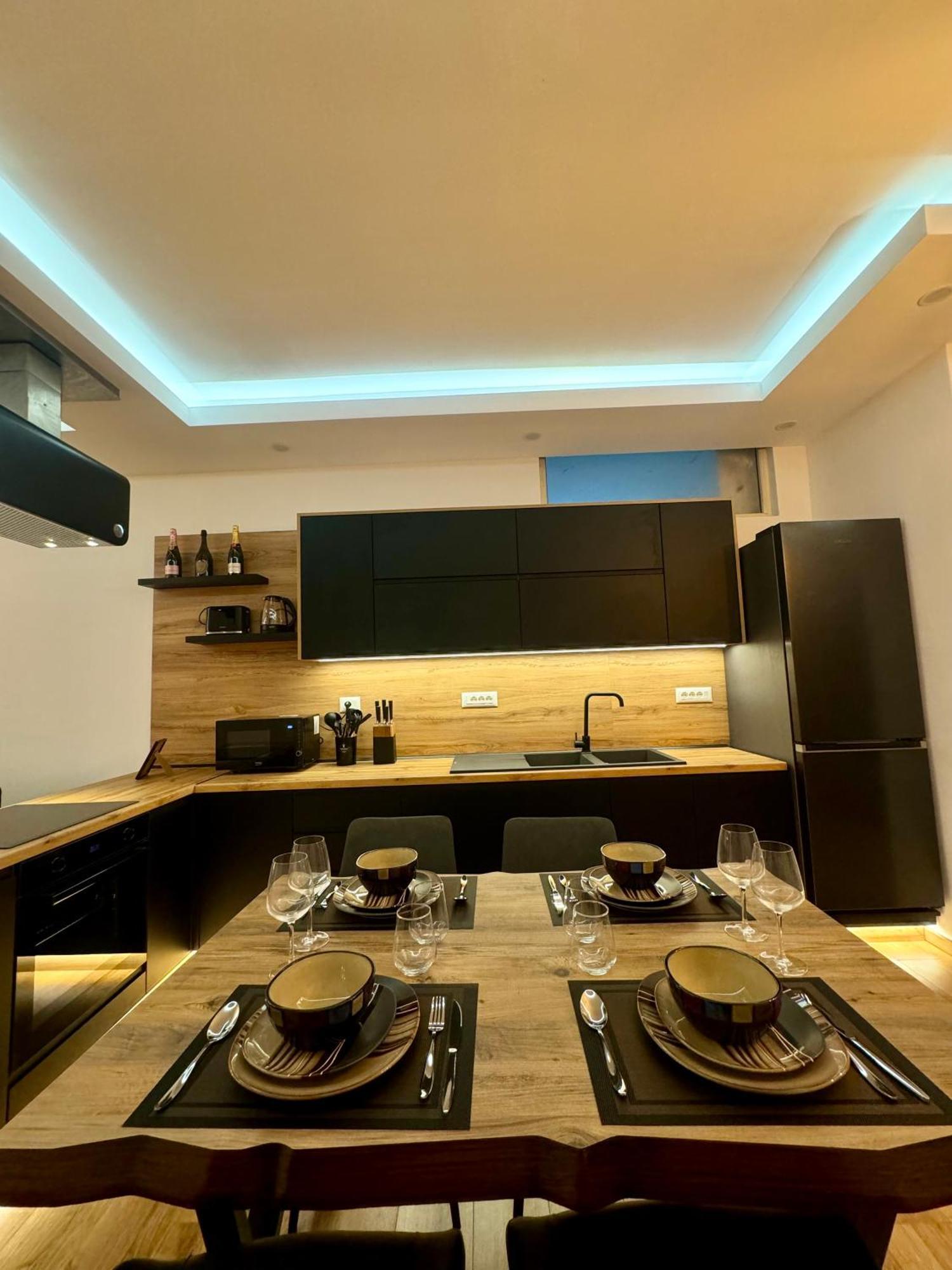 Luxury Central Baba Apartment Шкодер Экстерьер фото